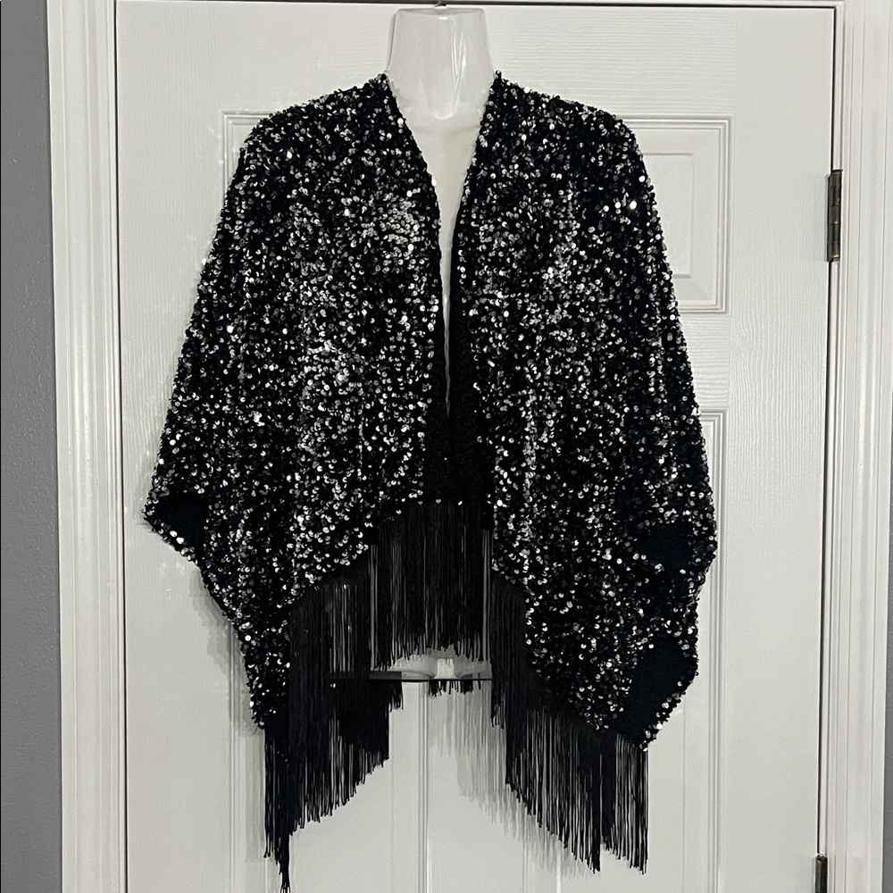 House of Harlow 1960 Black and Silver Sequin Poncho